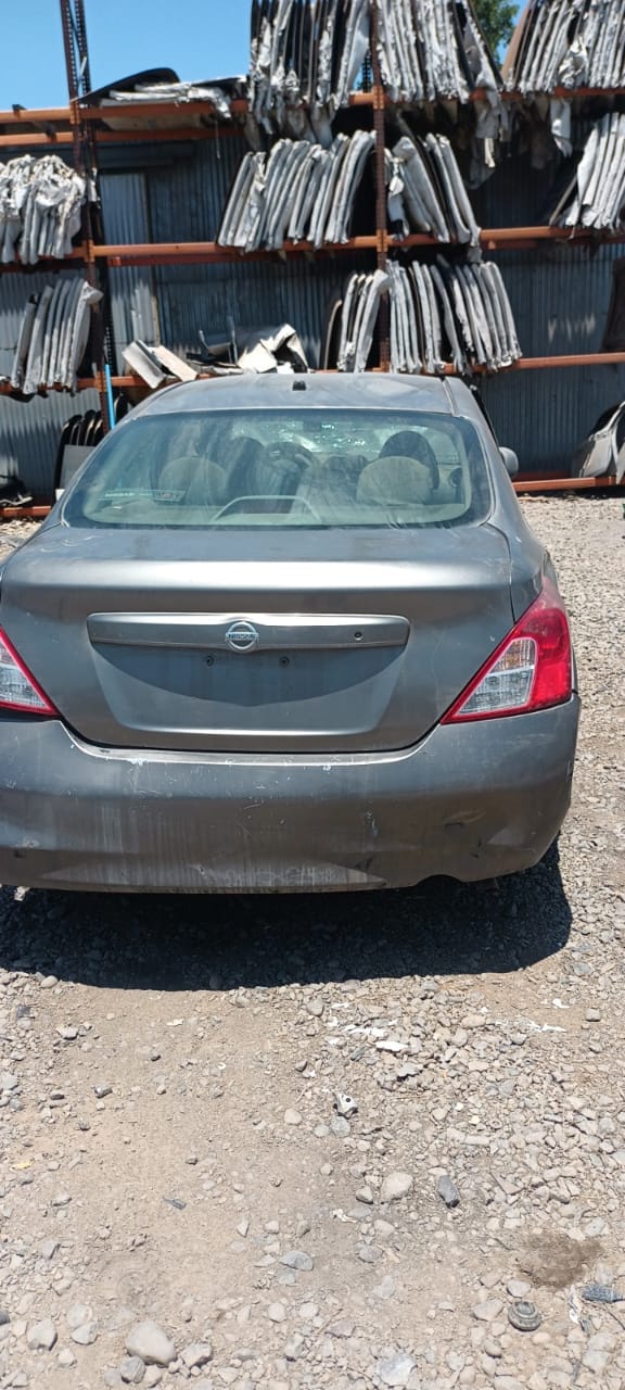  Nissan VERSA 2012    EN DESARME